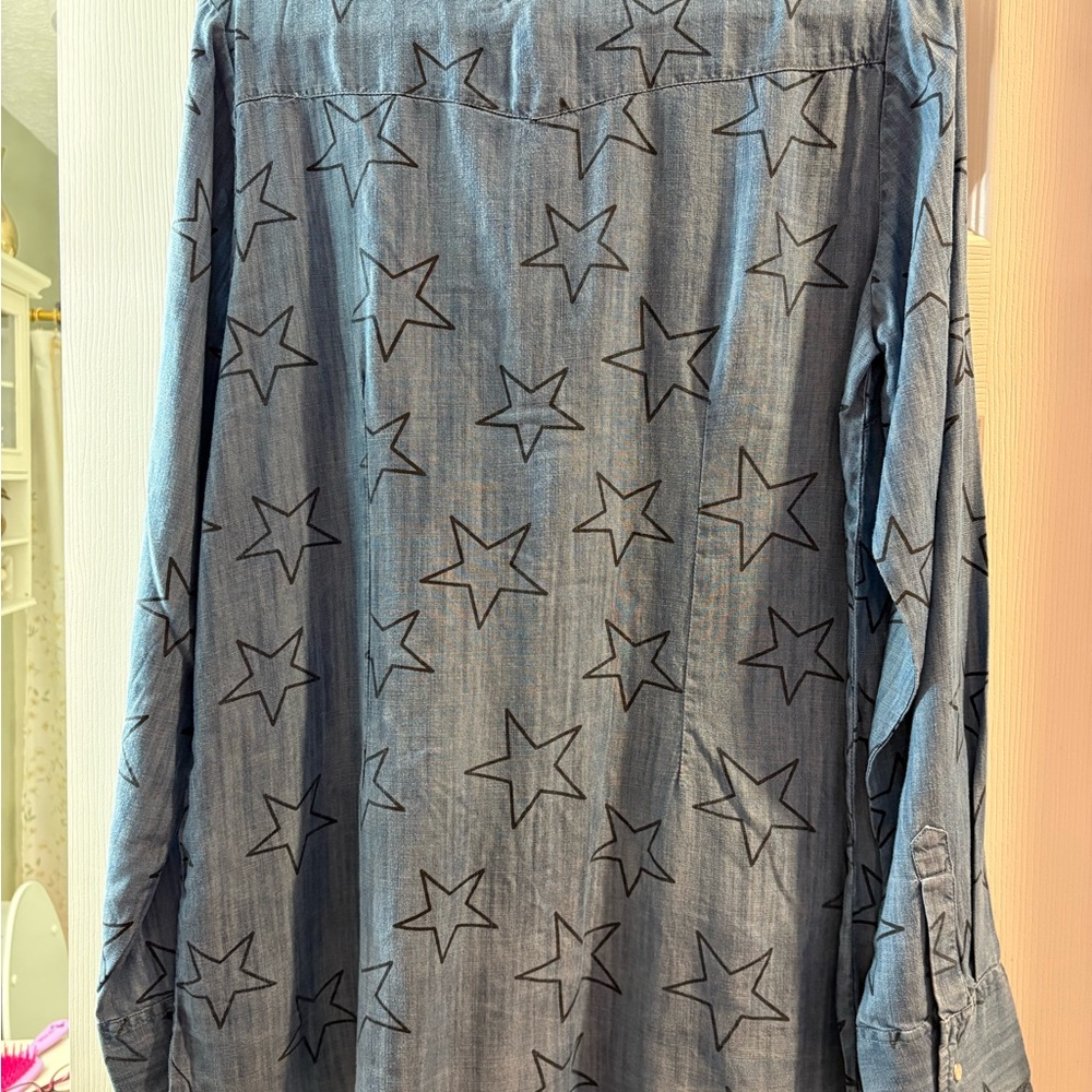 Star Patterned Blue Button Down Shirt - image 4